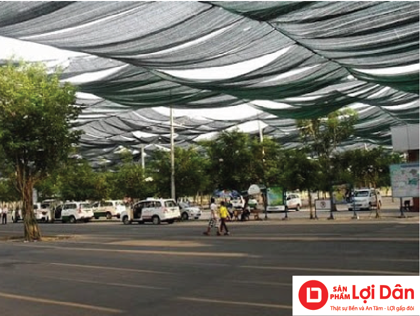 Sử dụng lưới che nắng để làm mát bãi xe, sân trường học.